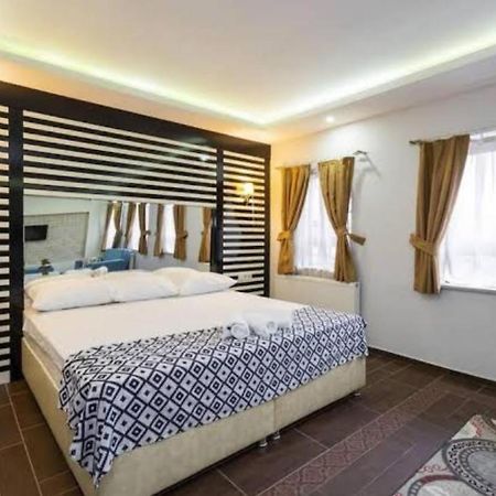 World Center Taksim Hotel Istanbul Bagian luar foto