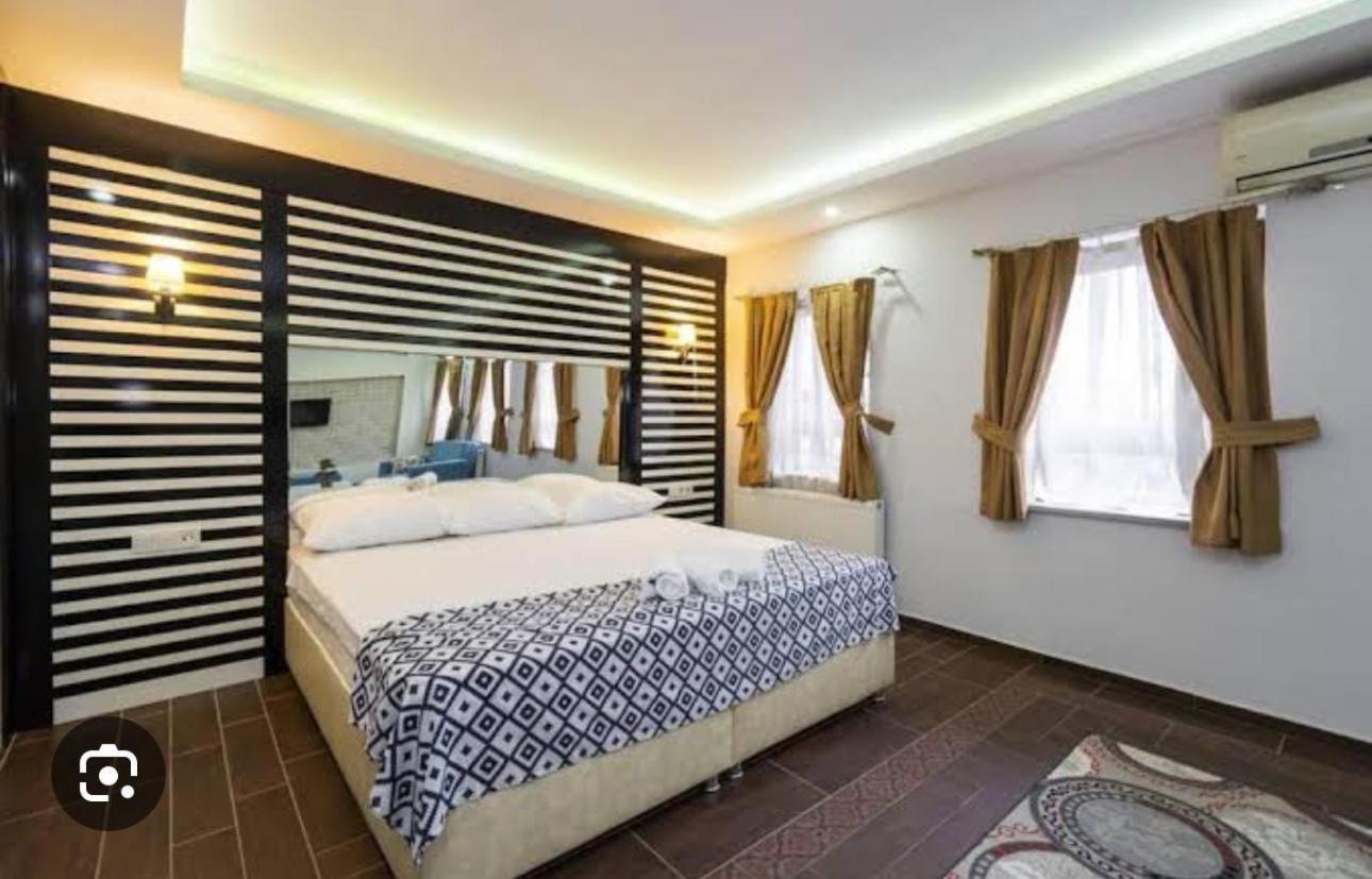 World Center Taksim Hotel Istanbul Bagian luar foto