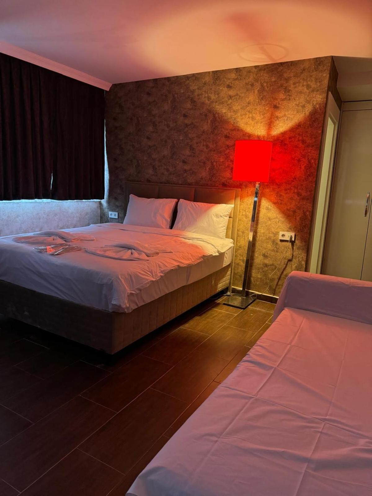 World Center Taksim Hotel Istanbul Bagian luar foto