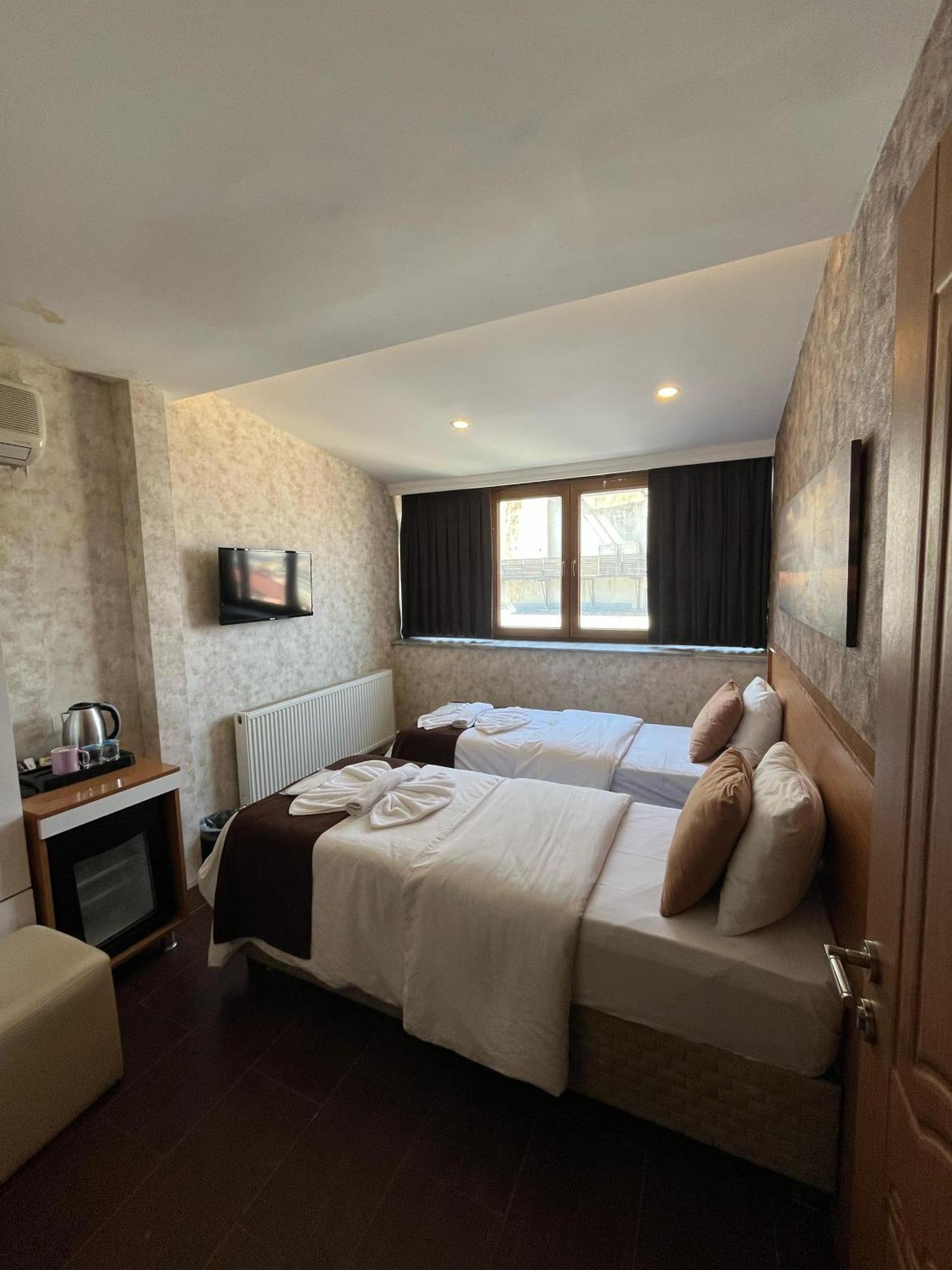 World Center Taksim Hotel Istanbul Bagian luar foto